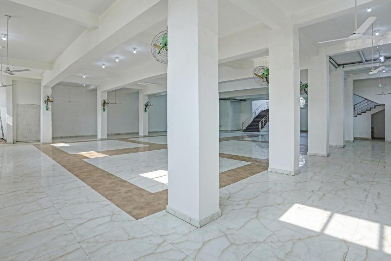 Oyo Flagship 80971 The Lime Tree Bareli Exterior foto
