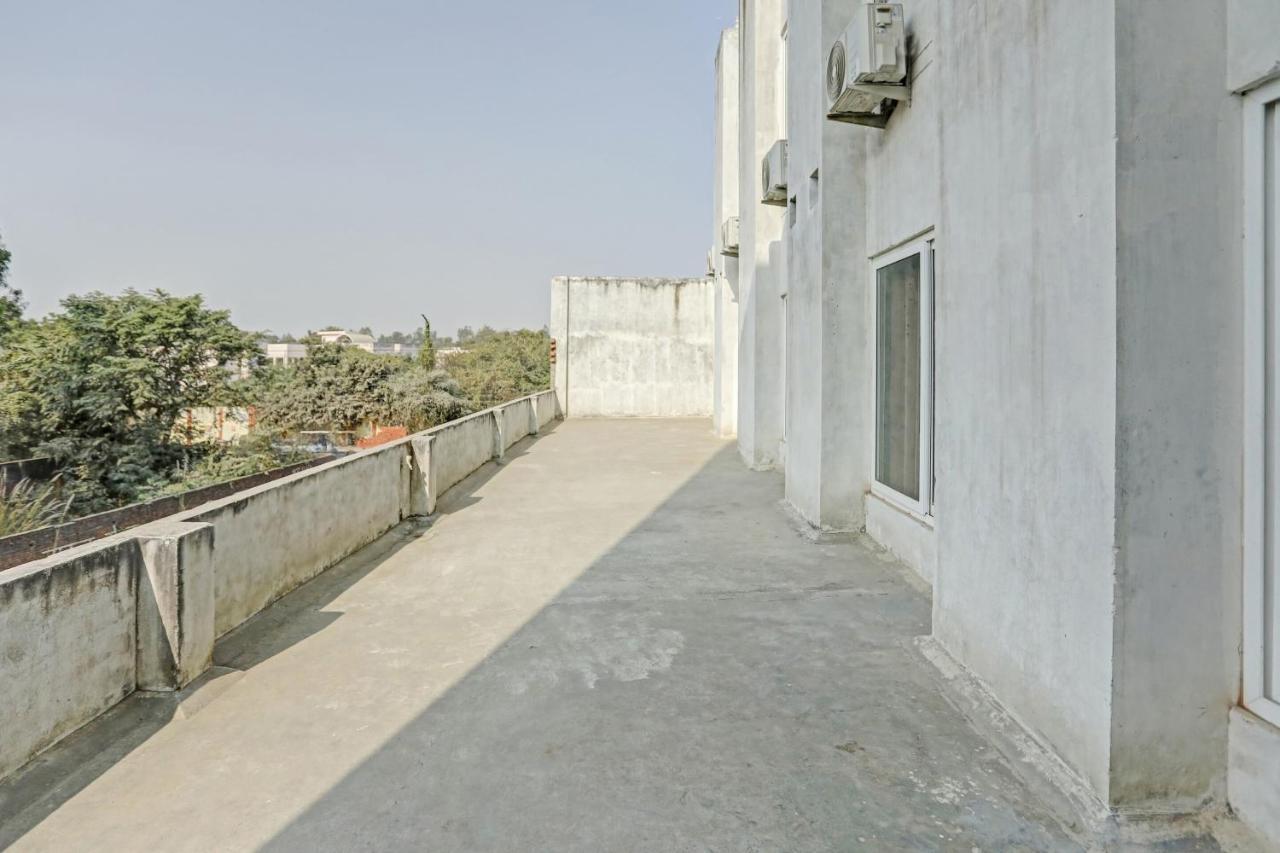 Oyo Flagship 80971 The Lime Tree Bareli Exterior foto